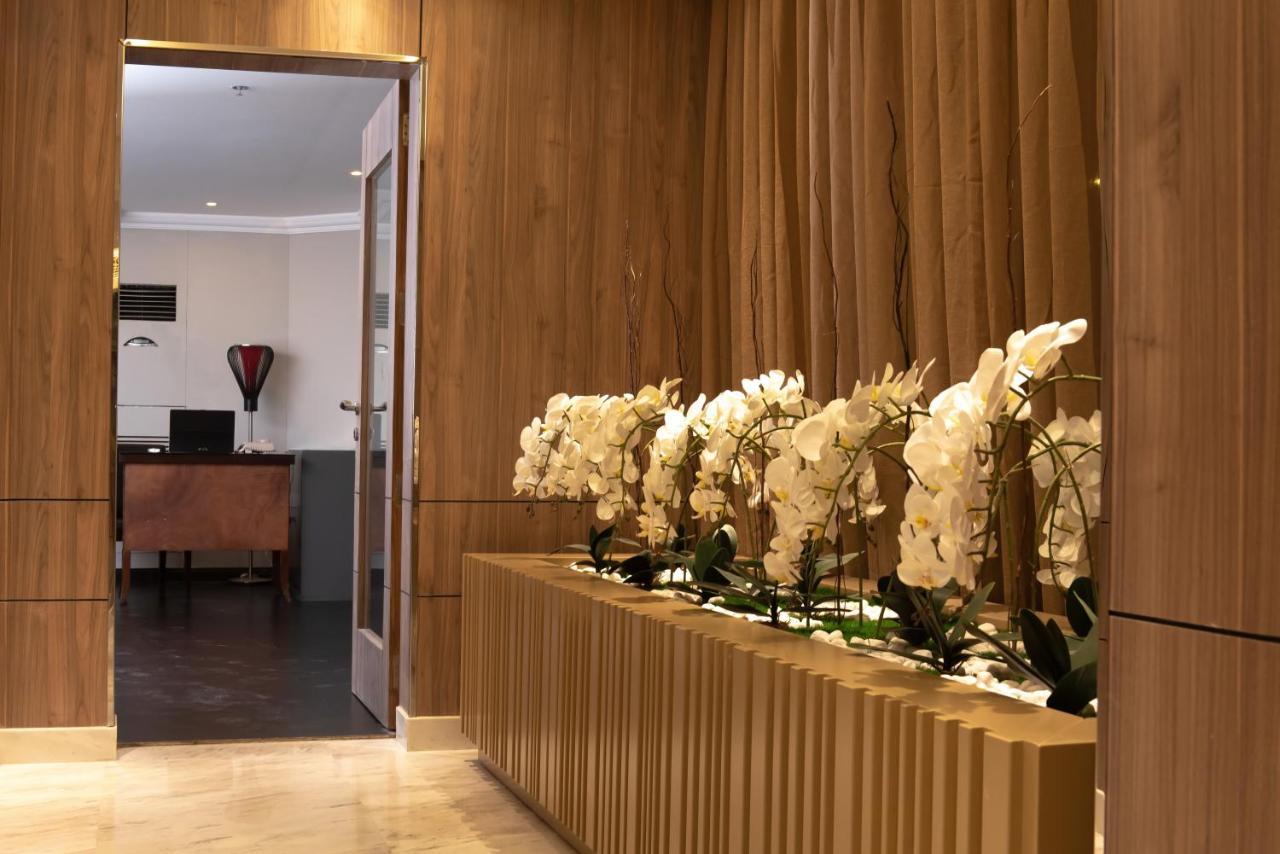 Corp Executive Hotel Doha Suites Bagian luar foto