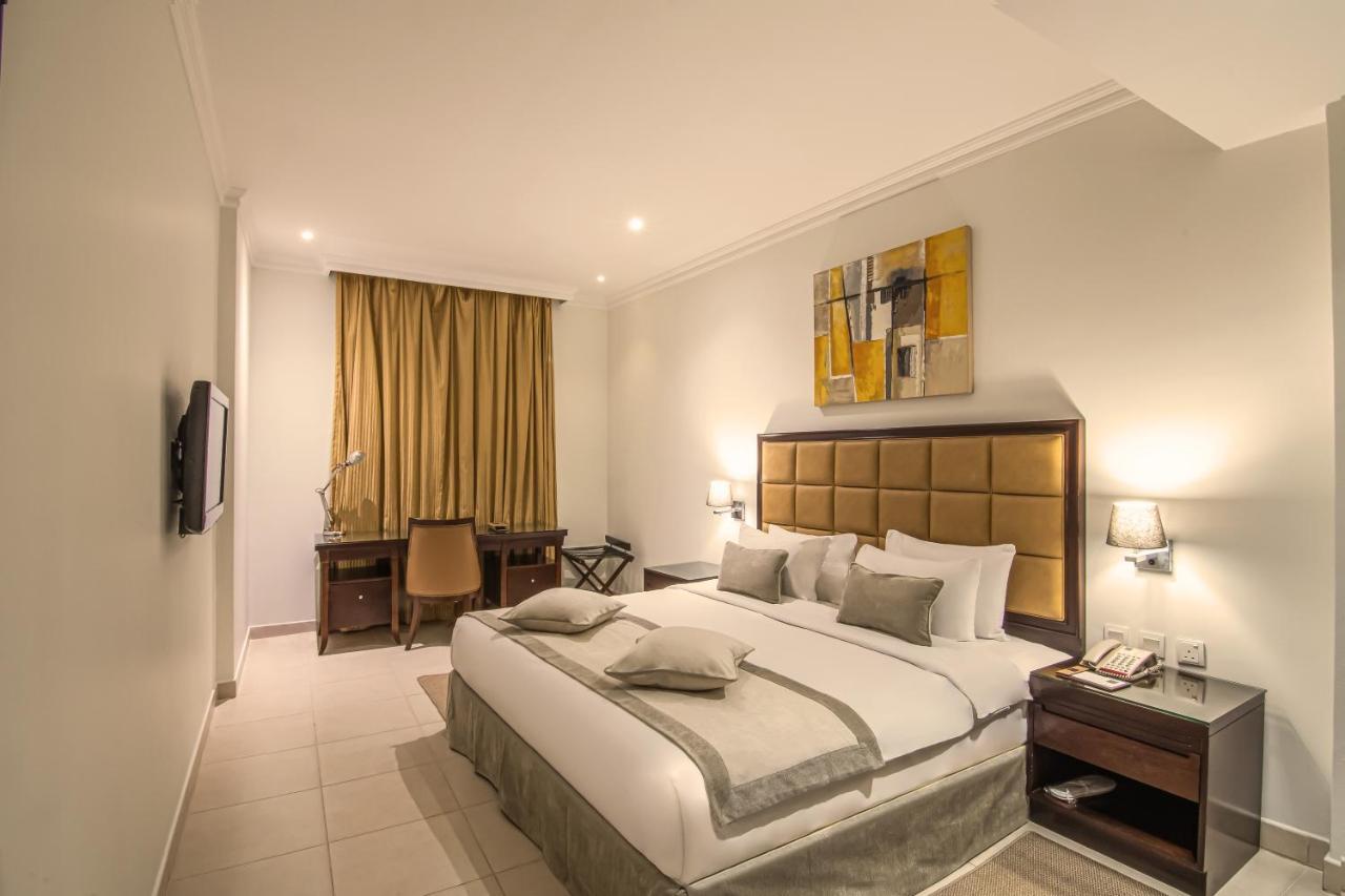 Corp Executive Hotel Doha Suites Bagian luar foto