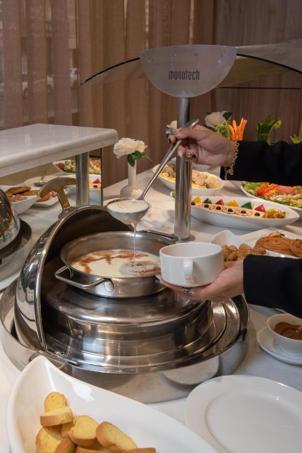Corp Executive Hotel Doha Suites Bagian luar foto