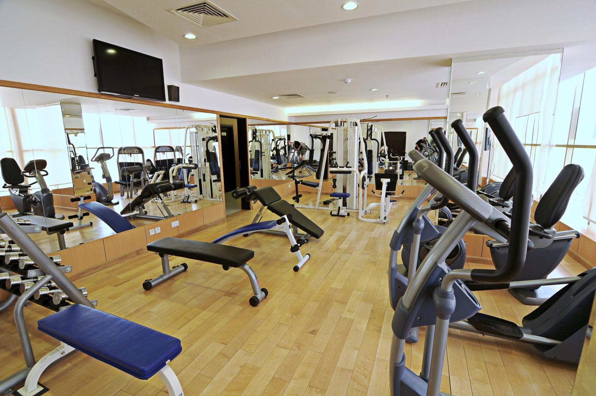 Corp Executive Hotel Doha Suites Bagian luar foto
