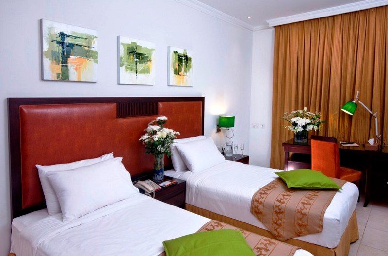 Corp Executive Hotel Doha Suites Bagian luar foto