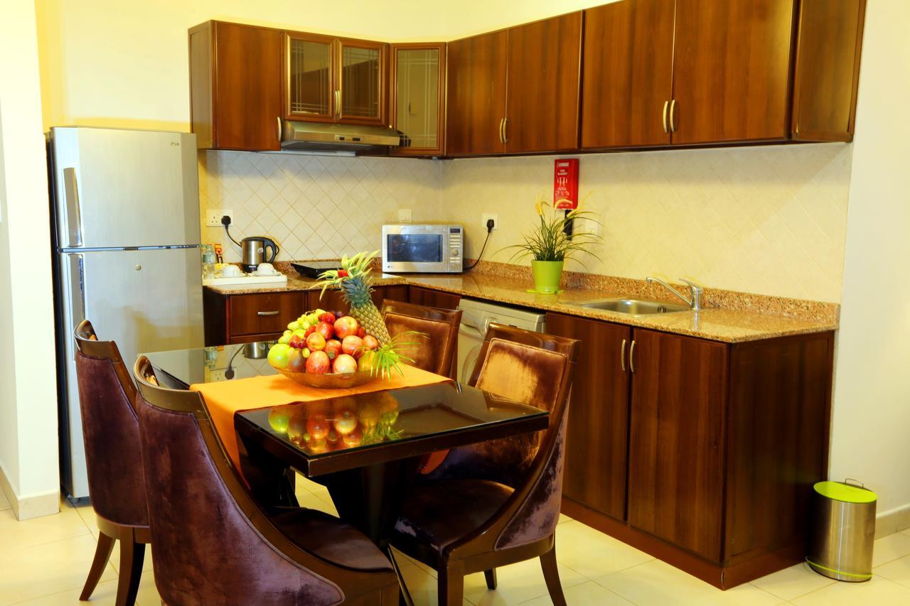 Corp Executive Hotel Doha Suites Bagian luar foto