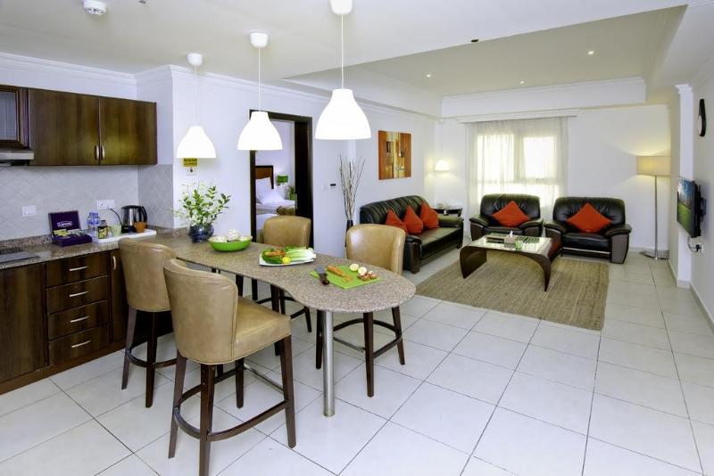 Corp Executive Hotel Doha Suites Bagian luar foto