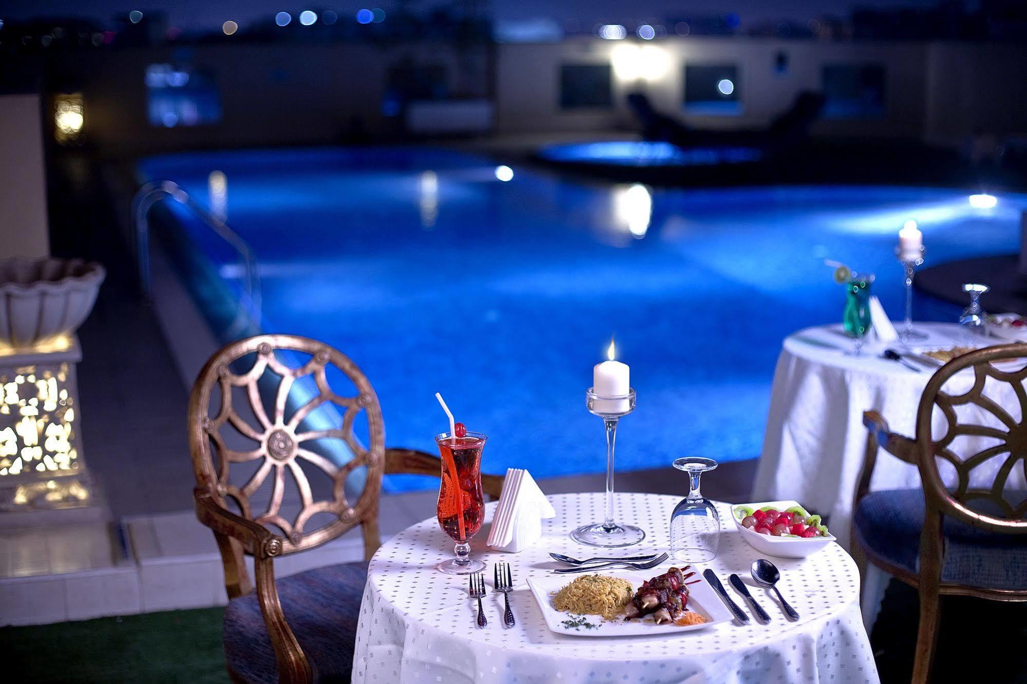 Corp Executive Hotel Doha Suites Bagian luar foto