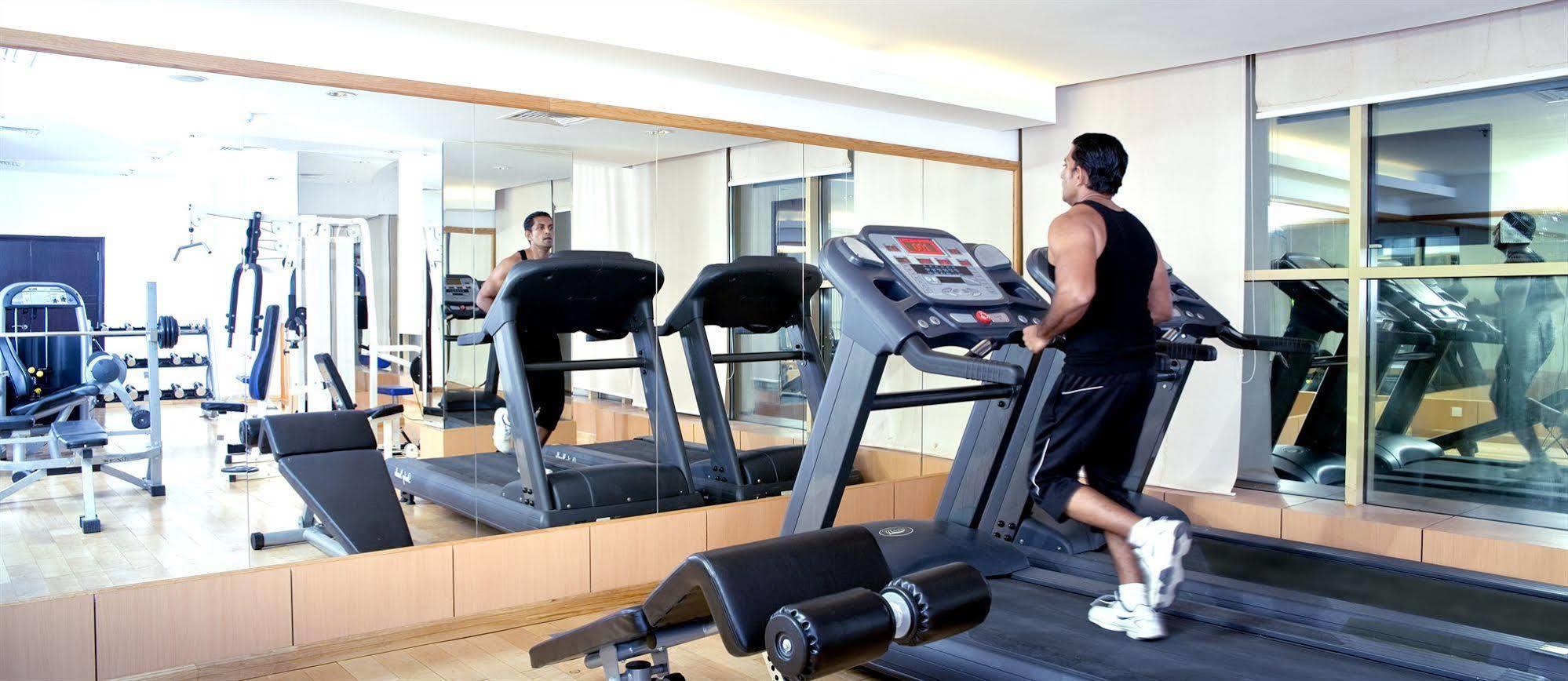 Corp Executive Hotel Doha Suites Bagian luar foto
